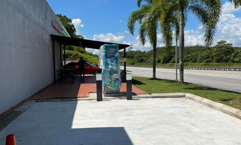 Powered by Petronas 180 kW DC charger at Petronas station, east Gambang R&R