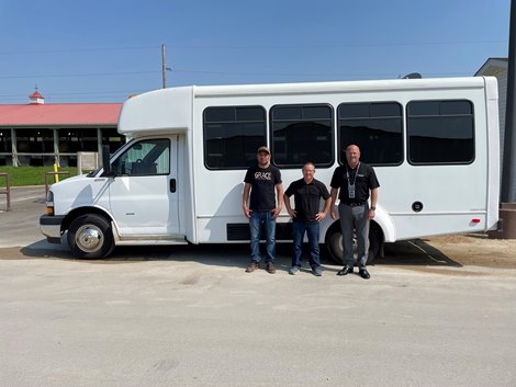 Horseshoe Indianapolis Offers Indiana HBPA a Shuttle Bus