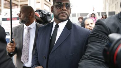 Federal prosecutors recommended that R.Kelly be sentenced to more than 25 years in prison