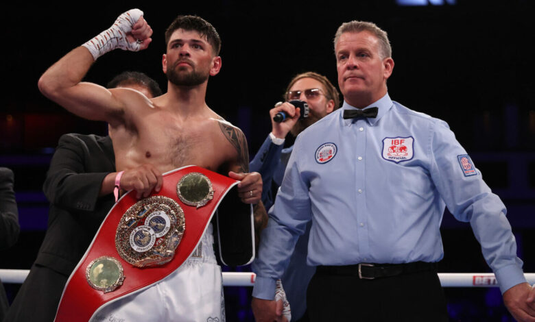 Cordina makes a spectacular Knockout to become world champion
