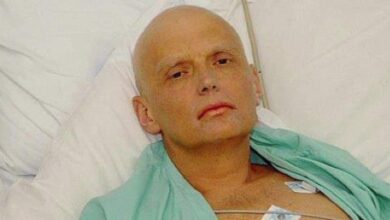 Former KGB agent Alexander Litvinenko on his death bed in hospital SAFE TO USE