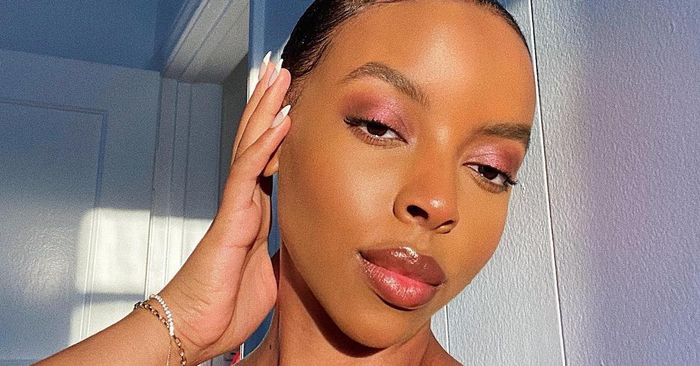 How to keep pores clear in the summer, according to Derms