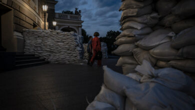 Ukraine Live Update: As Russia Gains Territory, Grim Loss Takes a Toll