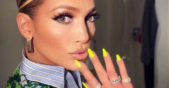 18 neon nail colors you'll want to wear right now