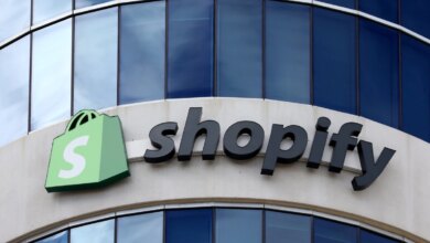 Shopify Collaborates With Twitter to Help Merchants With Online Sale, Unveils 100 New Tools