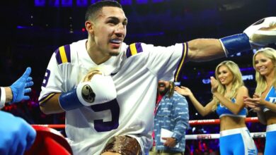 Teofimo Lopez debuts with a weight of 140lbs