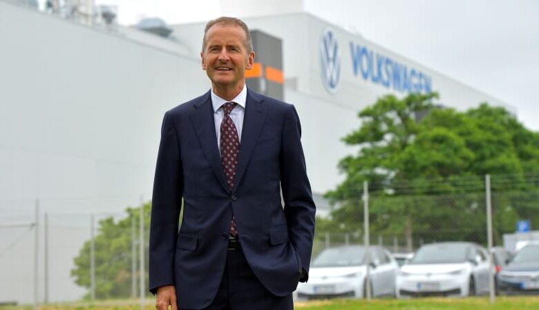 VW CEO loses job as faulty software delays new models