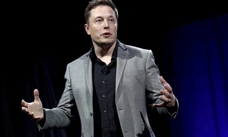 Elon Musk seduces Sun Valley tycoons