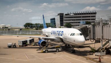 United Airlines, pilots union to renegotiate contract after final deal met with opposition