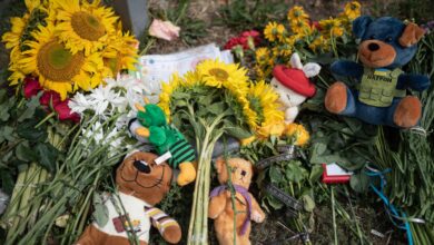 Ukraine grieve over death of 4-year-old girl after Russian missile attack