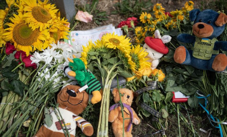 Ukraine grieve over death of 4-year-old girl after Russian missile attack