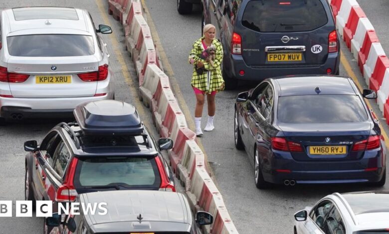 Dover and Eurotunnel queues: Travelers warned of Tuesday delays