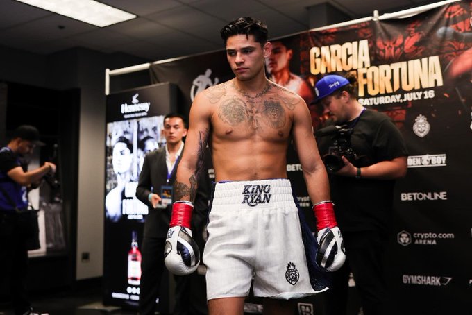 Ryan Garcia knocks out Javier Fortuna in five rounds of one face