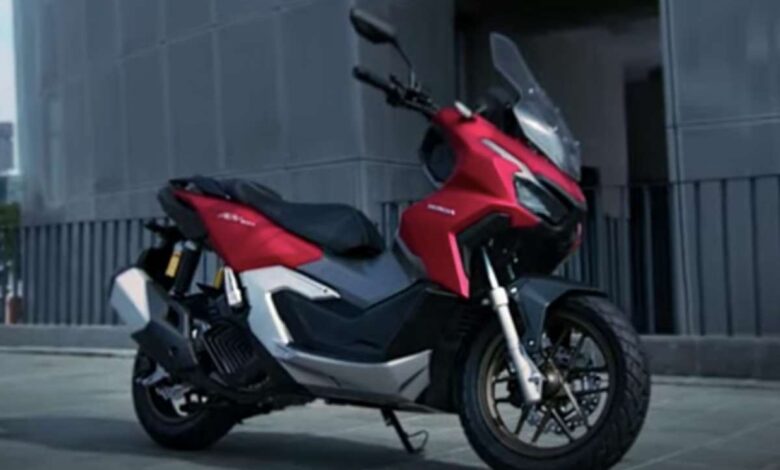 Honda ADV 160 in Indonesia, new 156.9 cc engine, HTSC traction control, ABS, 30 liter storage compartment