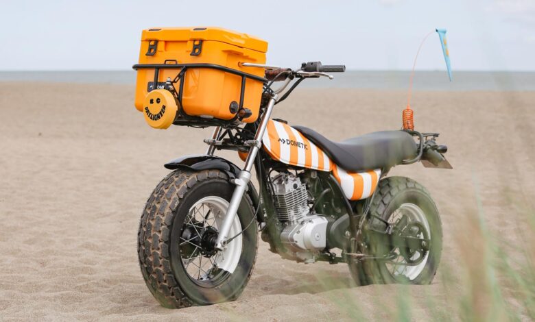 The Sand Flea: Sideburn's Suzuki VanVan 125 beach bike