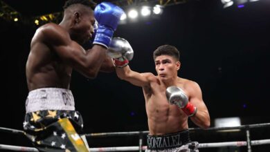 Jousce Gonzalez knocks out Jose Angulo with a punch in the 3rd round