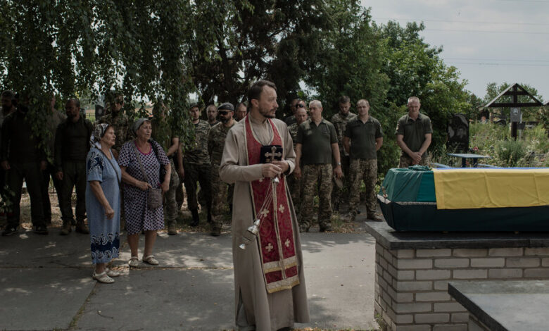 Russian war forces Ukrainians from their homes in historical figures