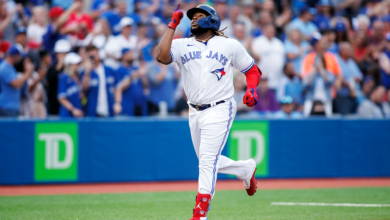 Vladimir Guerrero Jr. somehow hits this pitch out for his 20th home run of the season as Blue Jays extend their lead