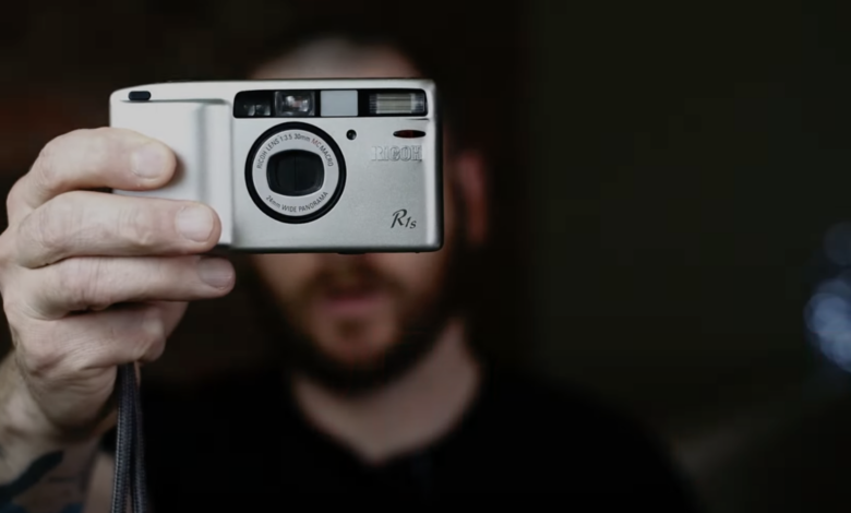 Ricoh R1s: The Perfect Pocket Film Camera?