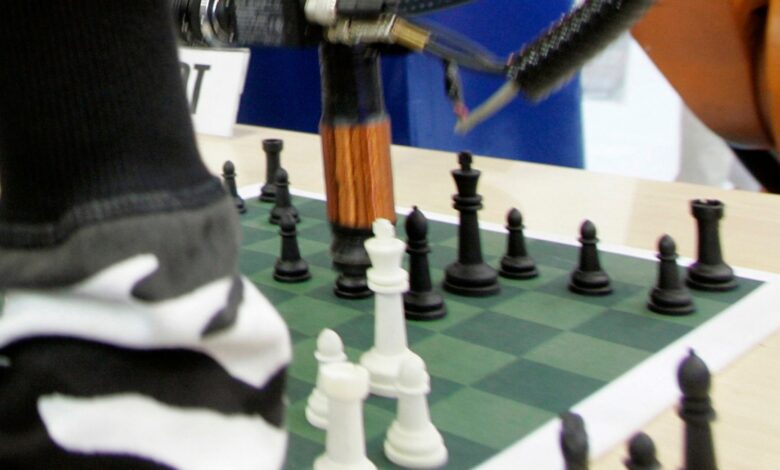 Chess robot breaks seven-year-old boy's finger |  Science & Technology News