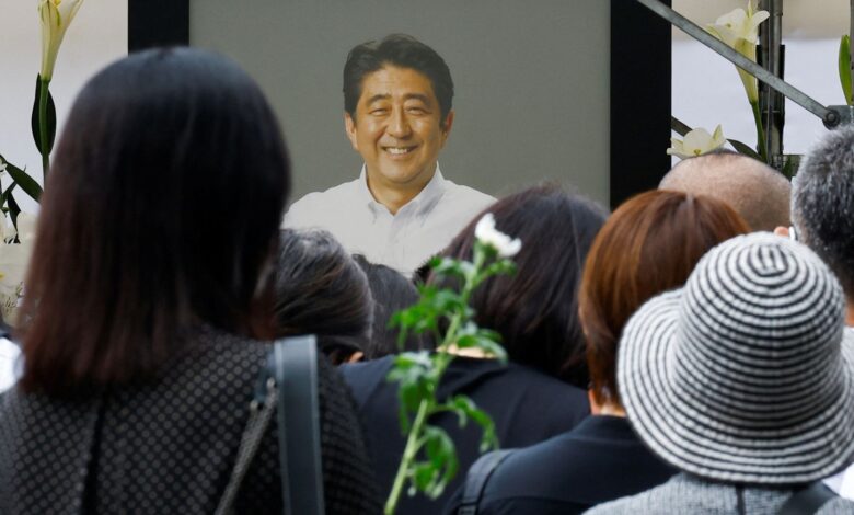 The person who saw off former Japanese leader Shinzo Abe at the funeral |  World News