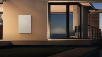 Thousands of people with Tesla Powerwalls will back up the grid in a virtual power plant test