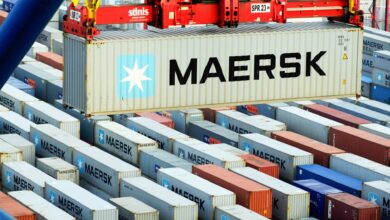 Shipping company Maersk warns of weak demand and warehouses filling up