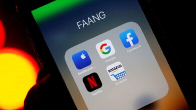 Tech Investors Meet About Buying FAANG Apple, Netflix Stocks