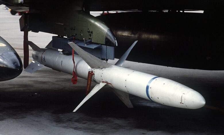 High-speed missile AGM-88 HARM to Ukraine: What is the main advantage of this weapon?