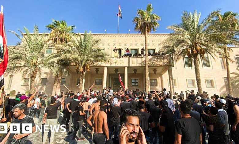 Supporters of Moqtada al-Sadr storm the Iraqi palace after his retirement