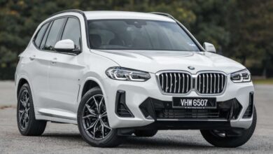 2022 G01 BMW X3 sDrive20i facelift in Malaysia - full showroom;  M Sport exterior, new interior set;  fr RM297k