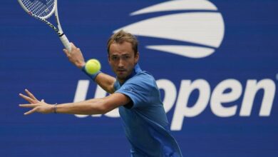 Medvedev reaches second round of US Open after defeating Kozlov