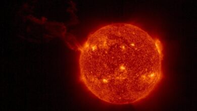 Burning solar storm is heading to earth today!