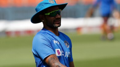 "You can repeat": Shikhar Dhawan Failed to capture the reporter's voice, causing everyone to part.  Clock