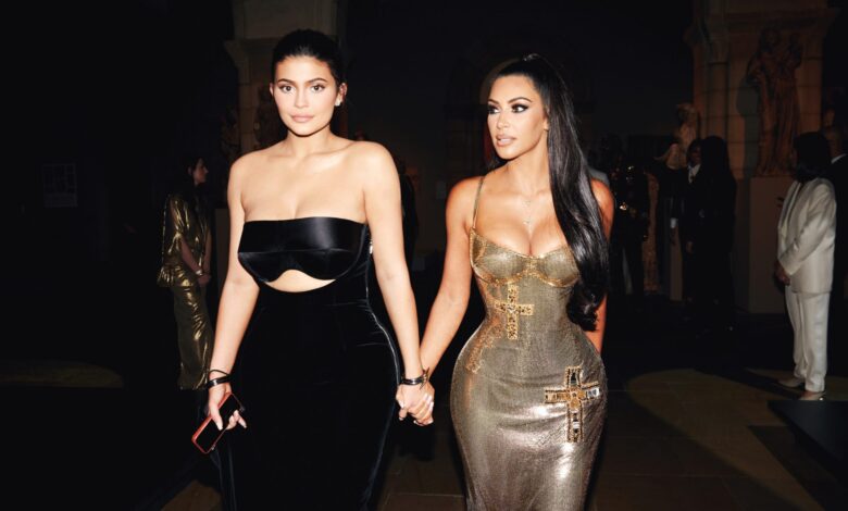 Kim Kardashian spits out alcohol at Kylie's 25th birthday yacht party