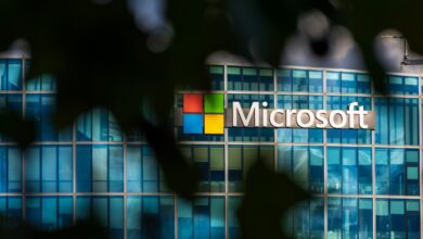ISSY LES MOULINEAUX, FRANCE - 9 OCTOBRE 2020: Siège français de Microsoft, société multinationale américaine qui développe, fabrique et vend des logiciels informatiques ainsi que de l