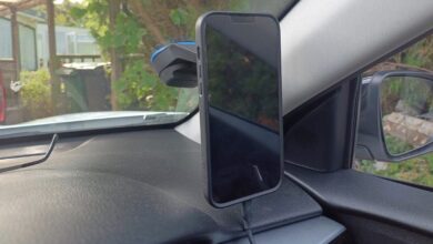 My 3 must-have car accessories: This phone holder, charger and cable