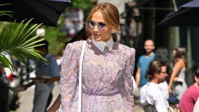 Jennifer Lopez loves the most beautiful shoe trend of 2022