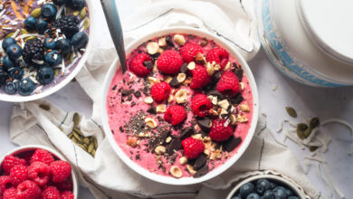 smoothie bowl with fruit toppings