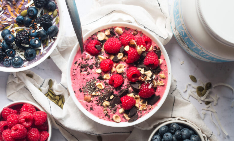 smoothie bowl with fruit toppings