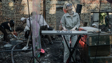 In Ukraine, Ravers clears the rubble (in one beat)