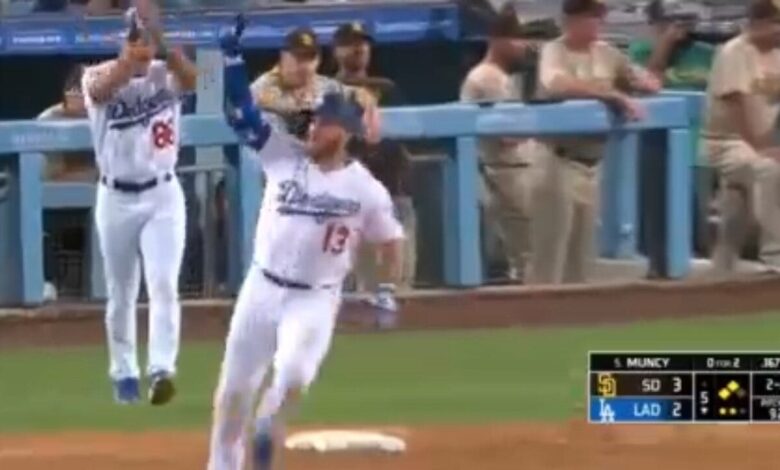 Max Muncy launches go-ahead three-run home run to give Dodgers a 5-3 lead