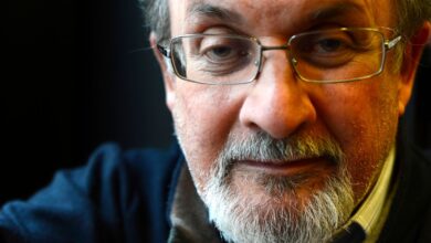 Author Salman Rushdie poses for a photograph after an interview with Reuters in central London, September 28, 2012. Rushdie, best known for his Booker Prize-winning 1981 novel "Midnight's Children", has written a 633-page account of his time under police protection in Britain, telling in detail what it was like to live in the eye of a storm. REUTERS/Paul Hackett (BRITAIN - Tags: ENTERTAINMENT PROFILE)