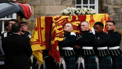 Queen Elizabeth's coffin arrives in Edinburgh as mourners line the streets