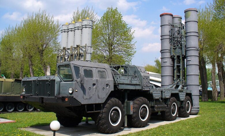 Missile system S-300PS. Image credit: George Chernilevsky via Wikimedia, CC-BY-SA-3.0