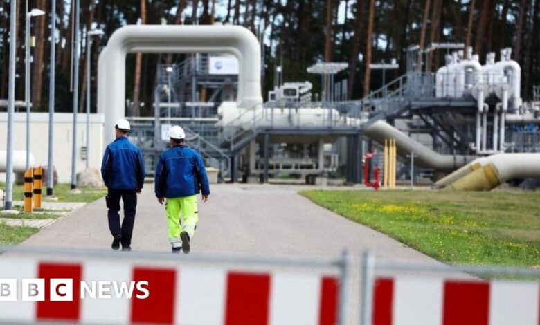 Ukraine war: Russia shuts down important gas pipeline to EU