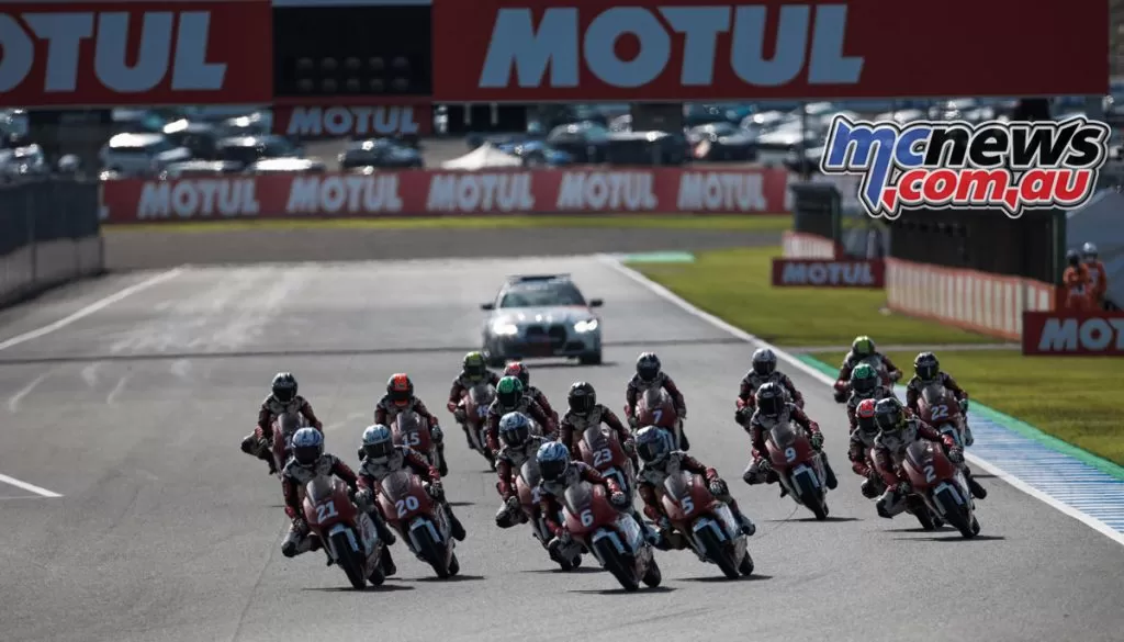 Carter Thompson leads from the top...