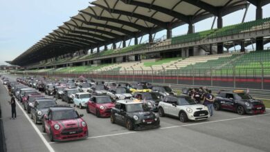 MINI owner enters Malaysia Book of Records for 'Biggest MINI Cooper Parade with Jalur Gemilang'