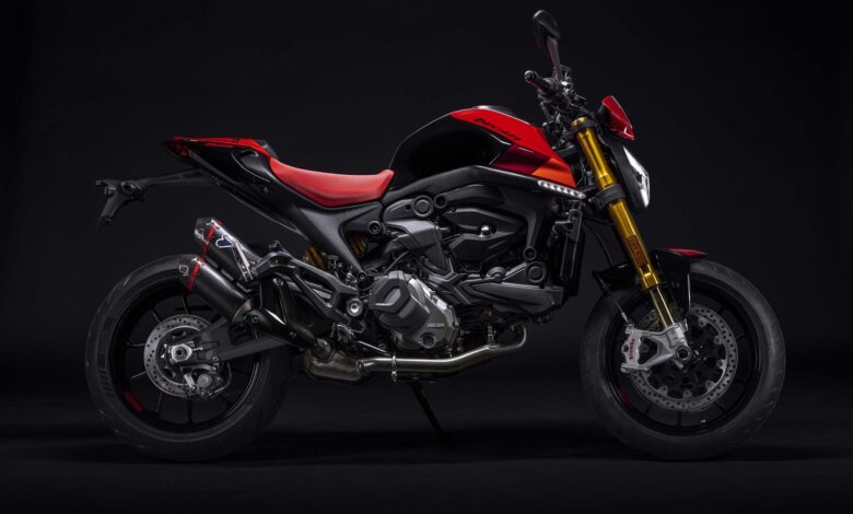 2023-Ducati-Monster-SP-03