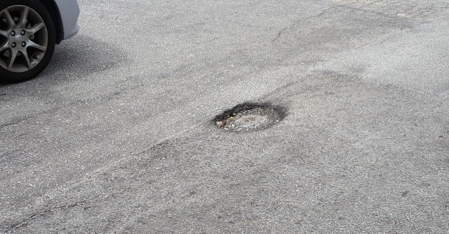 Selangor MB urges motorists to report potholes on Twitter with the hashtag #infrasel for quick action